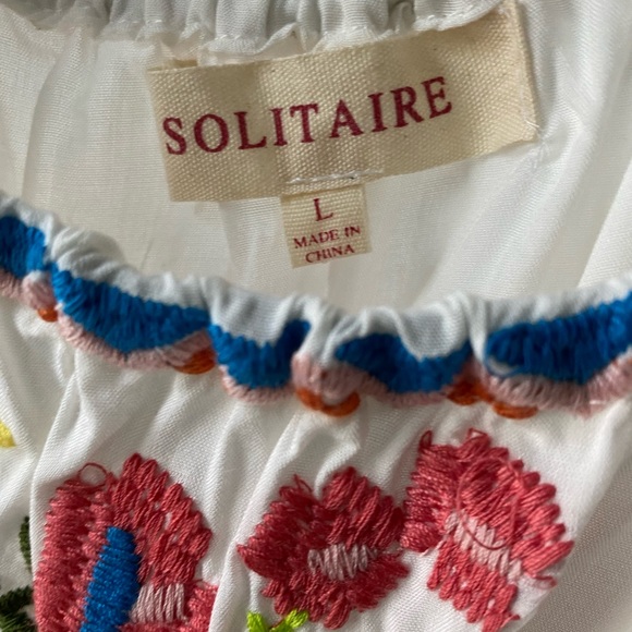 Solitaire embroidered top NWOT - Picture 2 of 3